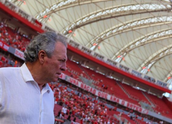 Abel se emociona ao salvar Inter do rebaixamento, ouve pedidos para ficar e dispara: ‘É maior do que ganhar o Mundial’