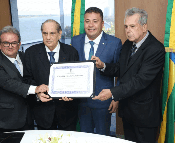 Alese concede Título de Cidadania Sergipana ao presidente do Sistema CNC–Sesc–Senac, José Roberto Tadros