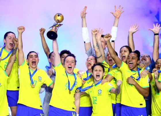 Brasil vence Portugal e é campeão da primeira Copa do Mundo de futsal feminino