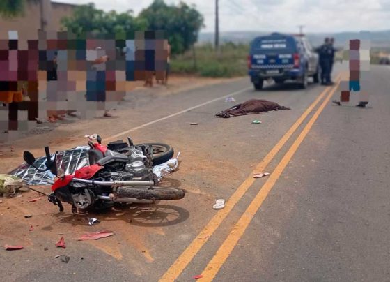 Duas mulheres morrem em colisão entre moto e caminhonete em Simão Dias