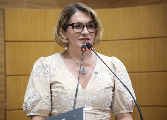 Linda Brasil repudia aprovação de projeto que reduz penas de envolvidos nos atos de 8 de janeiro