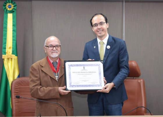 Luiz Mott é homenageado com Título de Cidadania Sergipana na Alese