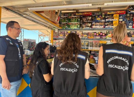 PROCON ARACAJU FISCALIZA A VENDA DE FOGOS DE ARTIFÍCIO COM ESTAMPIDO ÀS VÉSPERAS DO RÉVEILLON NA CAPITAL