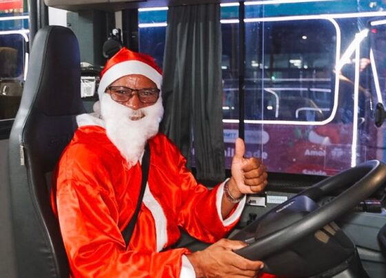 setor de transporte público entrega ônibus natalinos – FaxAju