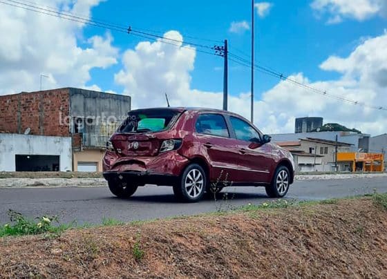 Acidente entre caminhão e carro é registrado na SE-270, na Colônia 13