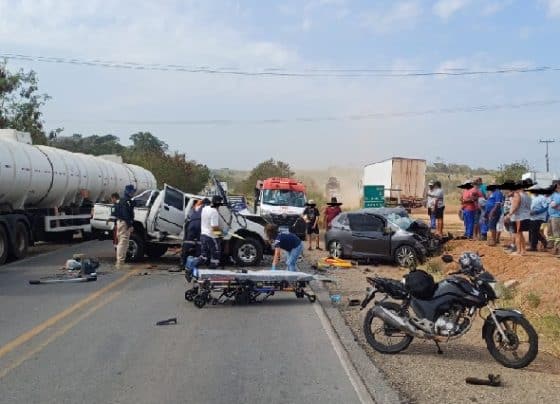 Colisão frontal na BR-101, em Rosário do Catete, deixa duas mortes e cinco pessoas feridas