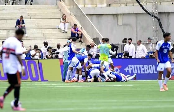 Cruzeiro vence São Paulo por 2 a 1 e é bicampeão da Copinha