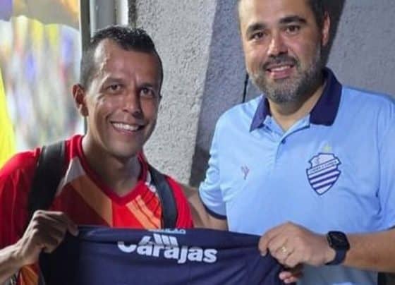 Didira recebeu homenagem do CSA após jogo do Alagoano