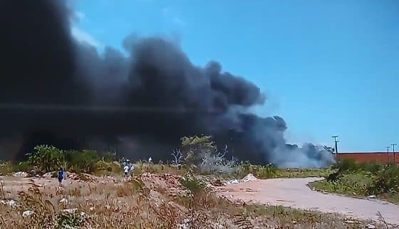 Incêndio atinge pátio do Batalhão da Polícia Rodoviária Estadual