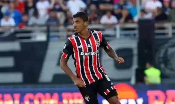 Luiz Gustavo chega ao Athletico após viver crise no São Paulo