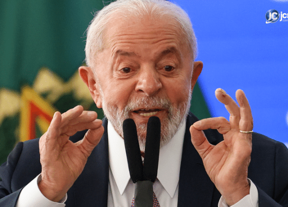 Lula admite que valor do salário mínimo no Brasil é muito baixo