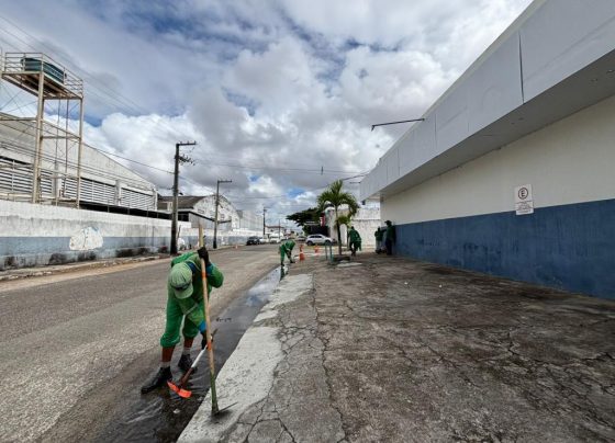 PREFEITURA MOBILIZA CERCA DE 400 AGENTES E INTENSIFICA LIMPEZA NO BAIRRO SIQUEIRA CAMPOS EM ARACAJU – FaxAju
