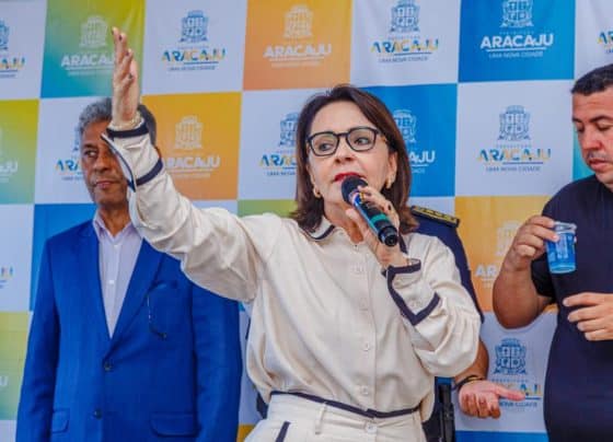 Prefeita Emília inaugura praça das Mangabeiras no bairro 17 de Março – FaxAju