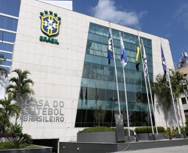 Revolução no Apito: Árbitros da Série A passam a ter salário fixo e ranking por desempenho