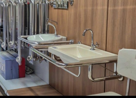 Férias seguras começam em casa: cuidados com idosos e crianças pedem atenção redobrada