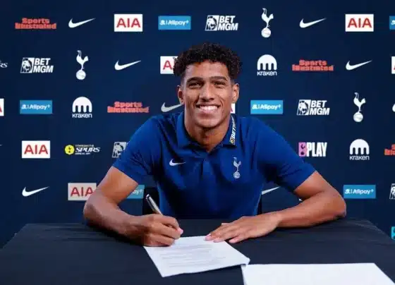 Tottenham confirma a contratação de Souza, lateral revelação do Santos