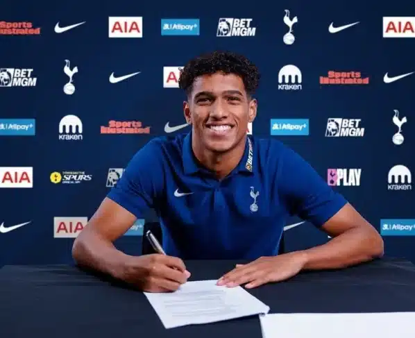 Tottenham confirma a contratação de Souza, lateral revelação do Santos