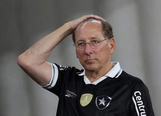 John Textor deixa o comando da holding que detém o Botafogo
