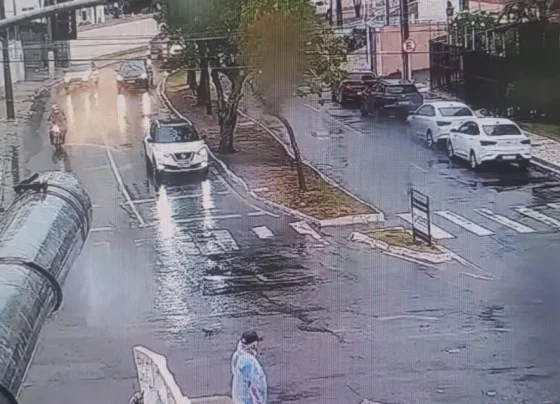 Aracaju registra chuva intensa, alagamento e canais transbordam  na tarde deste domingo na capital – FaxAju