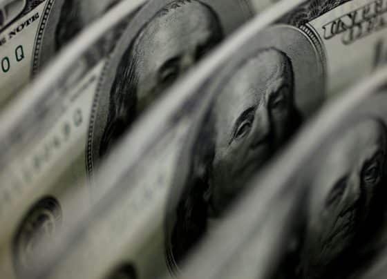 Bolsa bate recorde e dólar cai para R$ 5,17 com fim de tarifaço