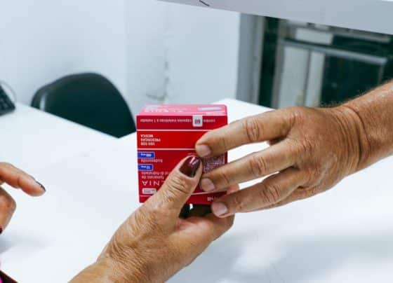Case orienta pacientes sobre protocolos e retirada de medicamentos especializados