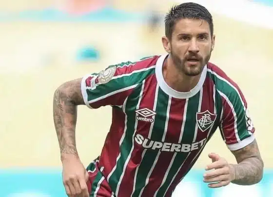 Clube dos Emirados Árabes monitora atacante do Fluminense
