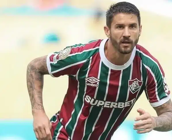 Everaldo em ação pelo Fluminense (Foto: Marcelo Gonçalves-FFC)
