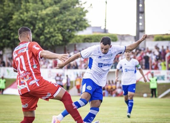 Confiança vira no segundo tempo, derrota Dorense e soma terceira vitória consecutiva no Sergipão