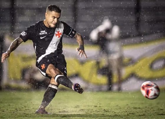 Coutinho pede rescisão de contrato ao Vasco