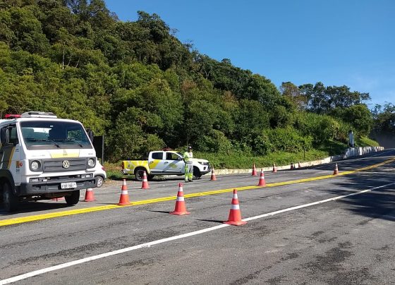 DER-SP libera tráfego na rodovia Oswaldo Cruz (SP-125), em Ubatuba