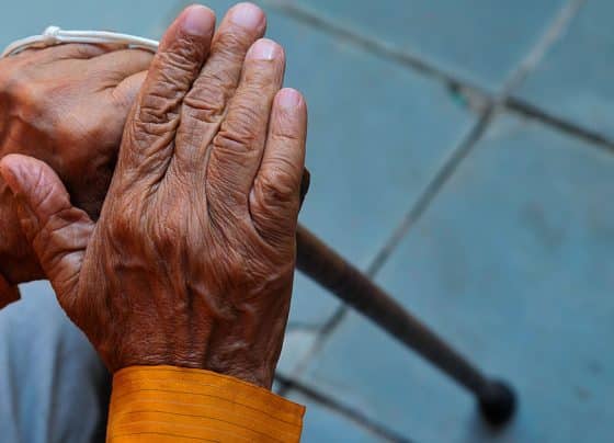 Estudo mostra sintomas depressivos que indicam maior risco de demência na meia-idade