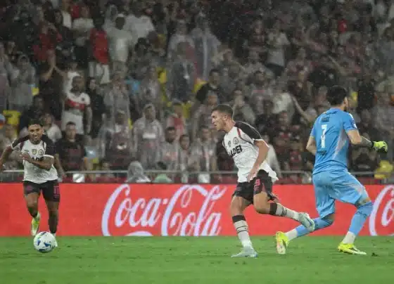 Flamengo sofre gols do Lanús na prorrogação e perde a Recopa