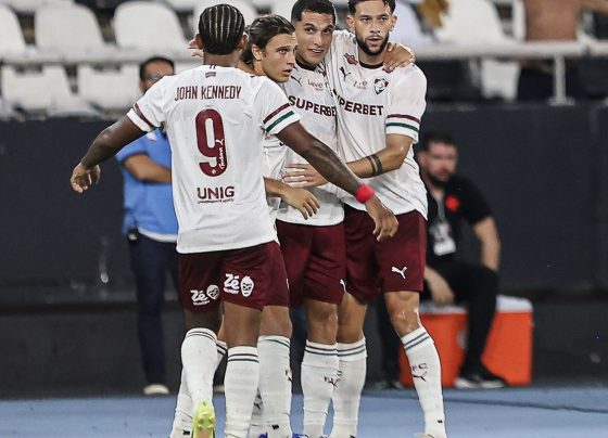 Flu derrota Vasco e sai em vantagem por vaga na final do Carioca