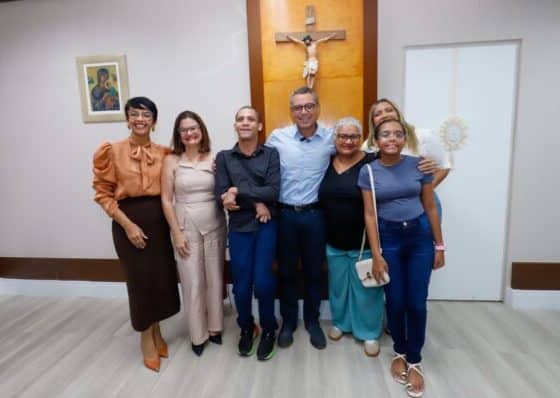 Governador recebe estudante da rede estadual aprovado em 1º lugar em Relações Internacionais na UFS