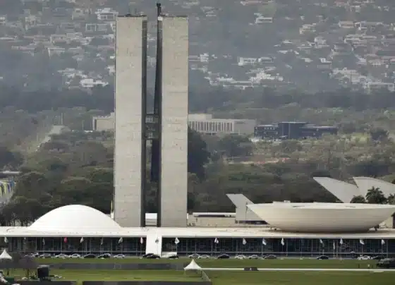 Lula sanciona, com vetos, reajuste salarial para cargos do Legislativo – RO Acontece