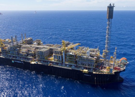 Petrobras bate recorde de produção e amplia exportações em 2025