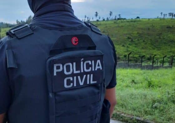 Polícia Civil localiza na Praia da Caueira foragido apontado como líder de facção criminosa em cidade da Bahia
