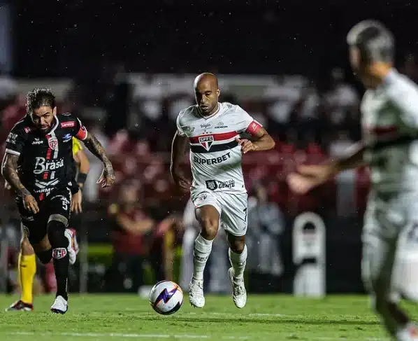 PAULISTÃO: Ponte Preta tem rebaixamento confirmado e São Paulo sonha com a vaga (Foto: Rubens Chiri/SPFC)