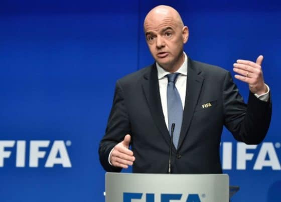 Presidente da Fifa reage a caso de racismo contra Vini Jr.: “Tomem providências”