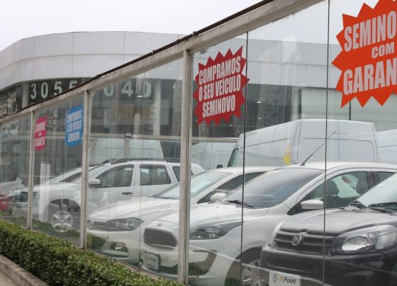 Produção e venda de veículos caem em janeiro, aponta Anfavea