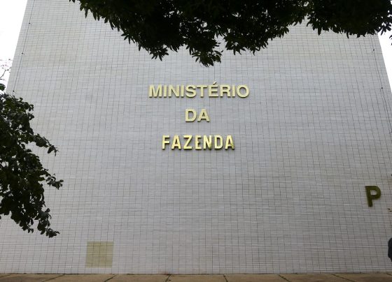 Saída de Haddad do governo depende de reunião entre Lula e Trump