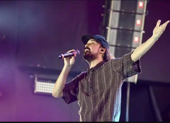 Rock, sertanejo, pagode baiano e rap embalam o público na Orla da Atalaia durante evento realizado pelo Governo de Sergipe