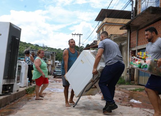 Saúde envia equipes do SUS para áreas atingidas pela chuva em Minas