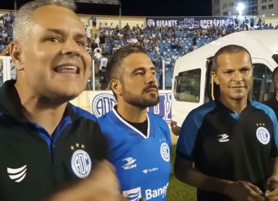 Paquito do Povo através da imenda Impositiva entregou para o Confiança, duas vans e um carro.