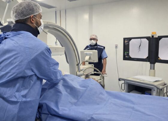 Avanços no serviço de Cirurgia Vascular do Huse reduzem tempo de espera nos procedimentos e risco de amputação em pacientes