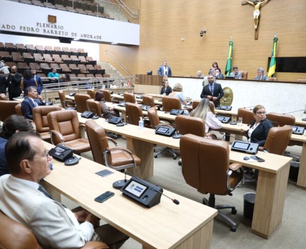 Alimentação do Sistema de Aviso por Violência Contra Crianças e Adolescentes é aprovada