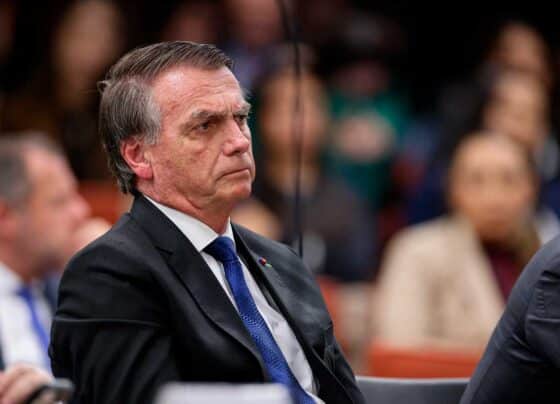 Bolsonaro é internado em UTI em Brasília com broncopneumonia bilateral