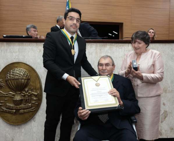 Centenário de Chico de Miguel é celebrado na Alese com homenagem e entrega da Ordem do Mérito Parlamentar