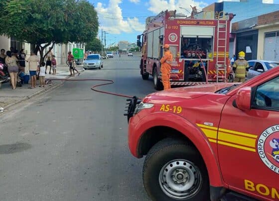 Incêndio destrói parte de residência no centro de Itabaiana