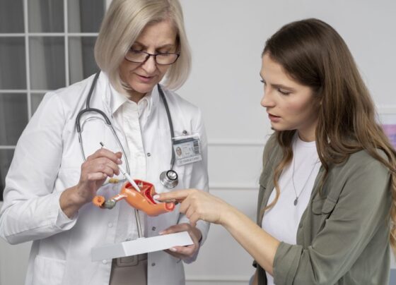 Menopausa aumenta risco de doenças cardiovasculares; veja sintomas e saiba como se prevenir